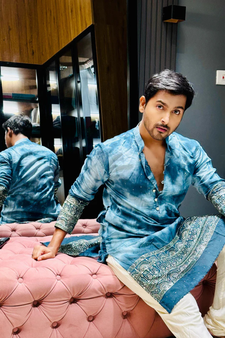 Buy Men's Blue Tie & Dye Kurta in Exquisite Border Chander Silk