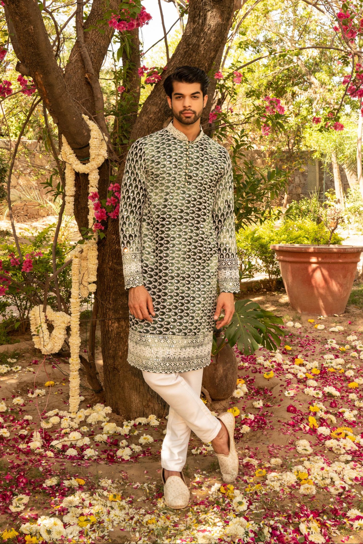 Nicobar Green Cotton Kurta with Shibori Embroidery Kurta
