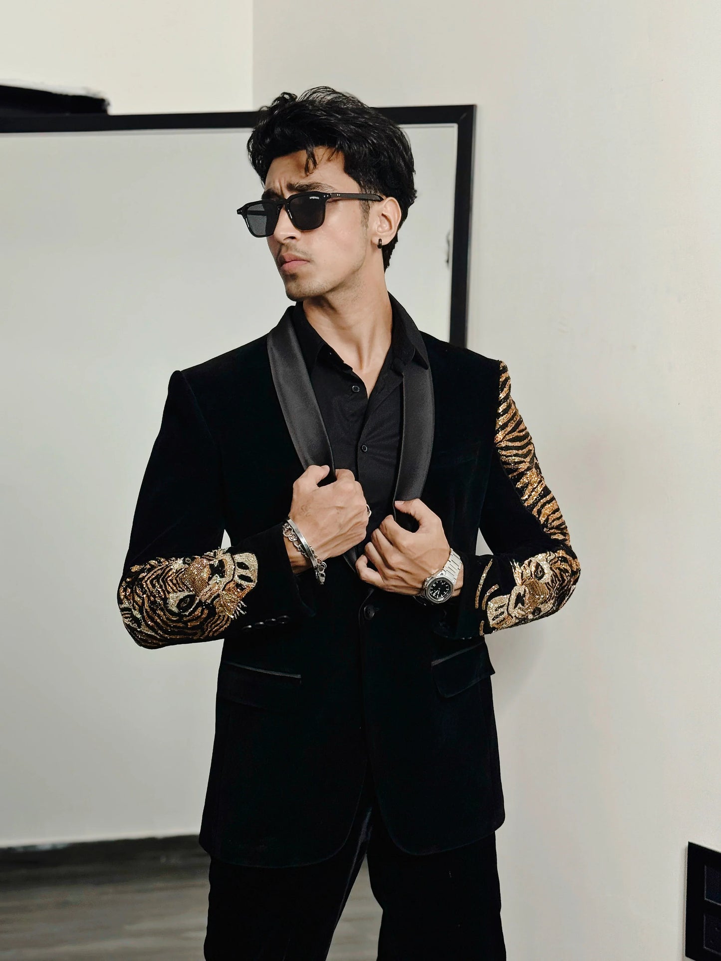 Buy Lion Blazer with Pants