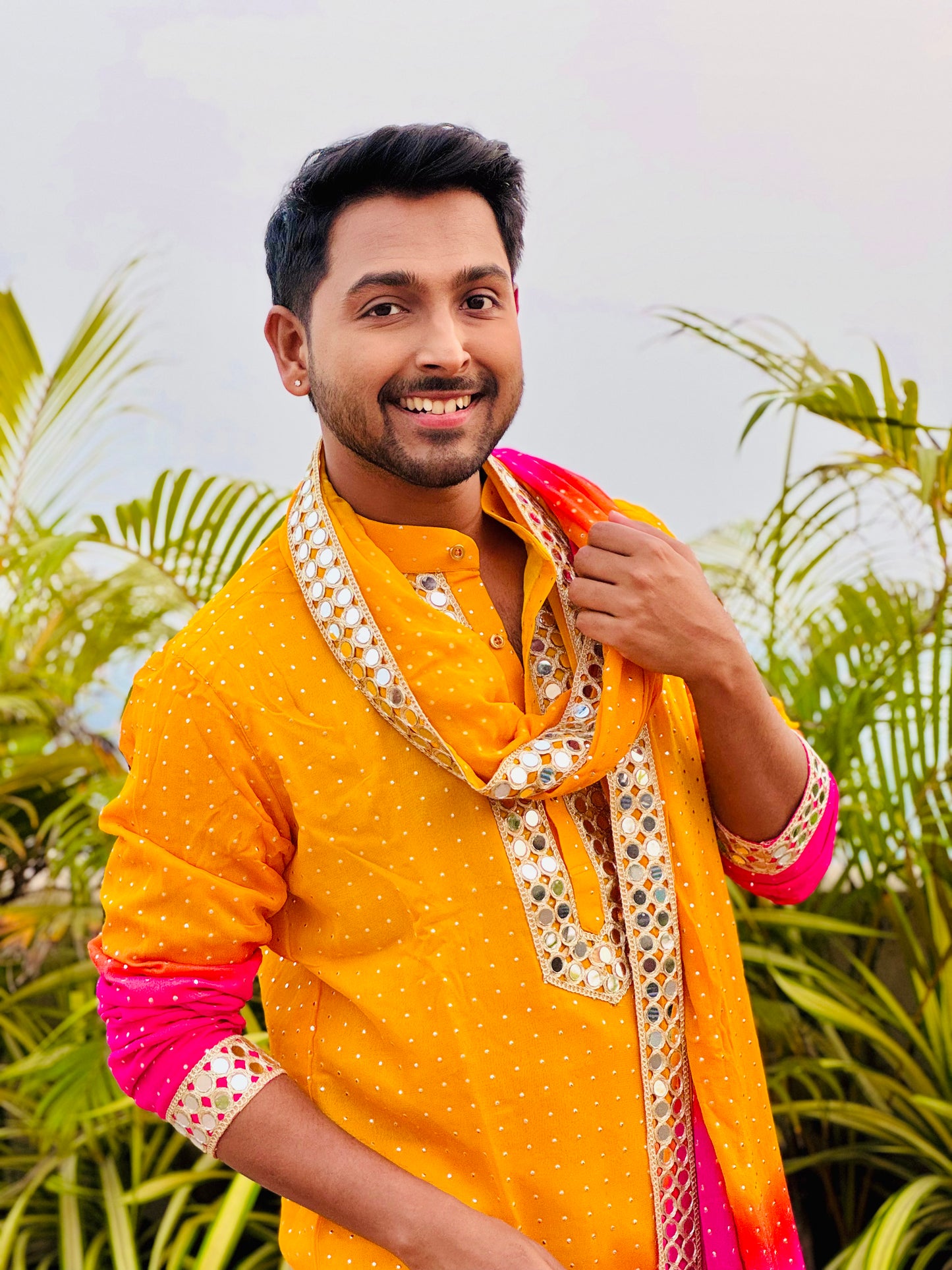 Diasy Candy Round Mirror Kurta with Dupatta