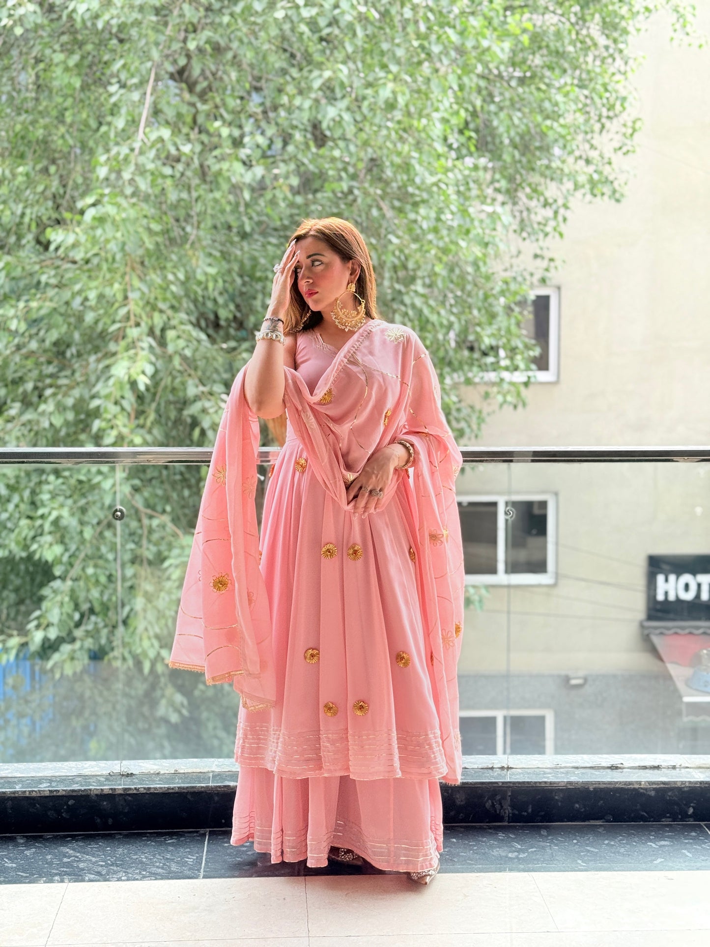 Gulabjaan Gota Anarkali