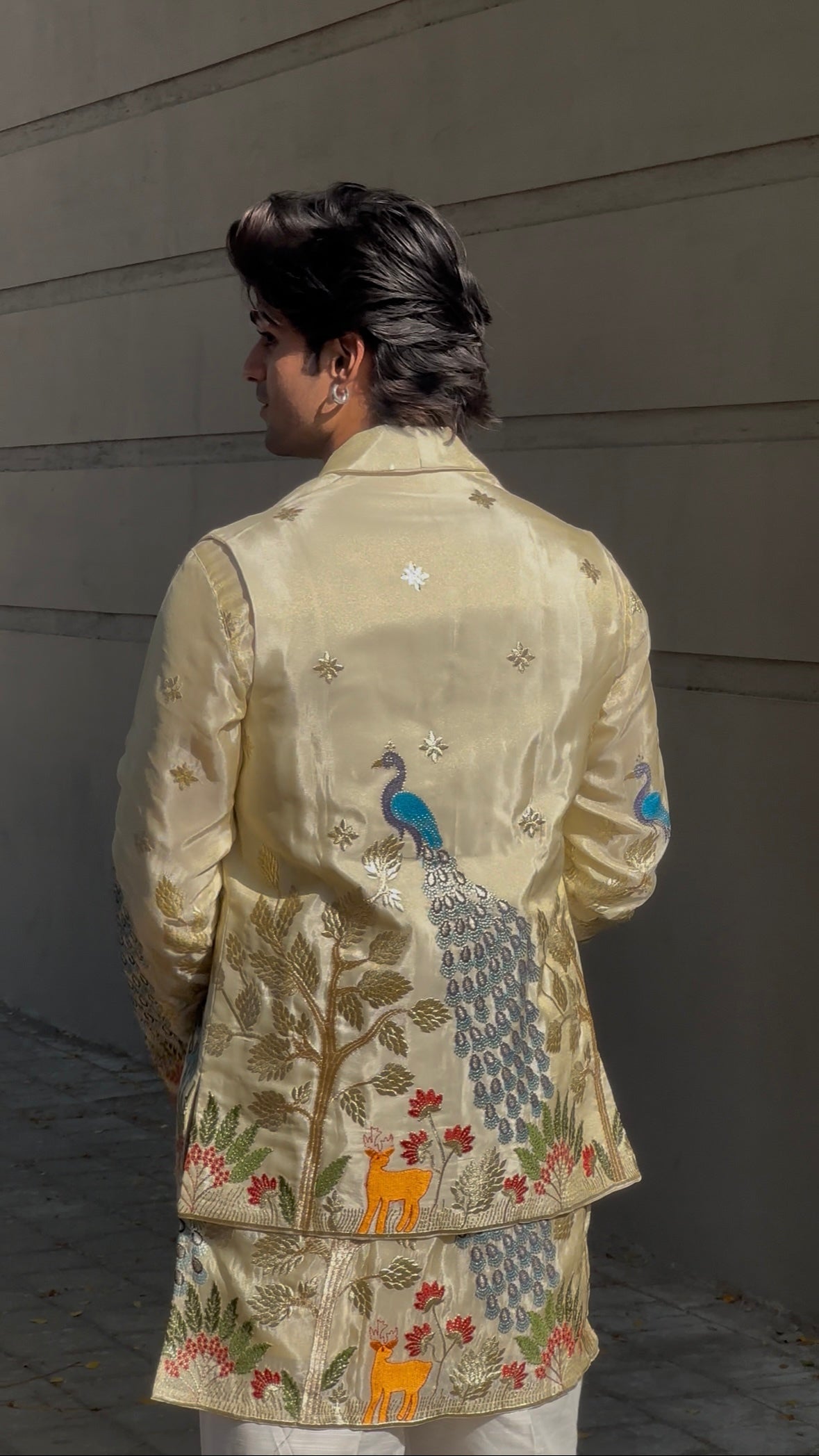 Safed Rangeela Mor Kurta With Koti