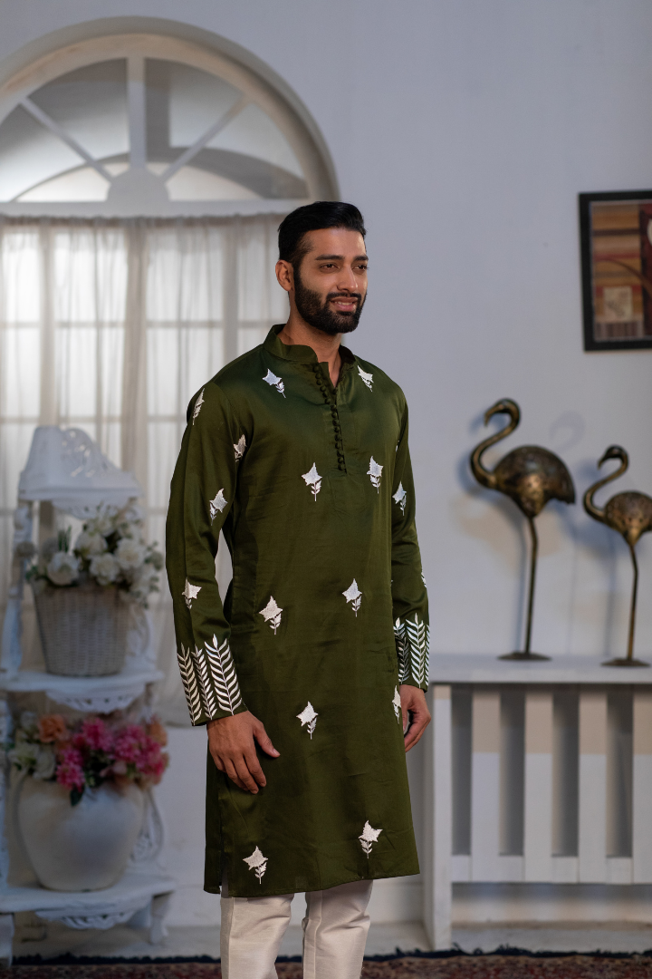 Oliver White Embroidered Kurta