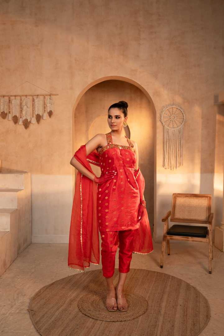 Tammanna Kasak Bandhani Rayon Kurta Set