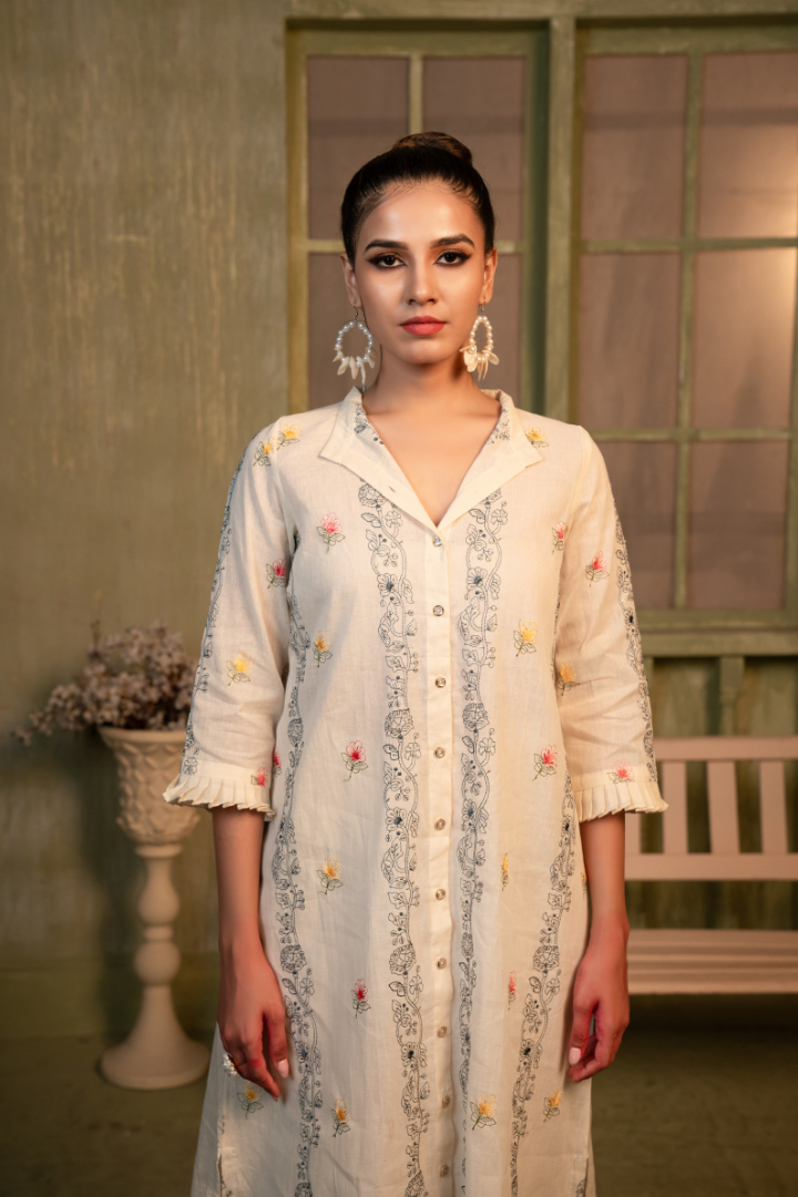 Tammanna - Glorious Embroidery Kurta Pant