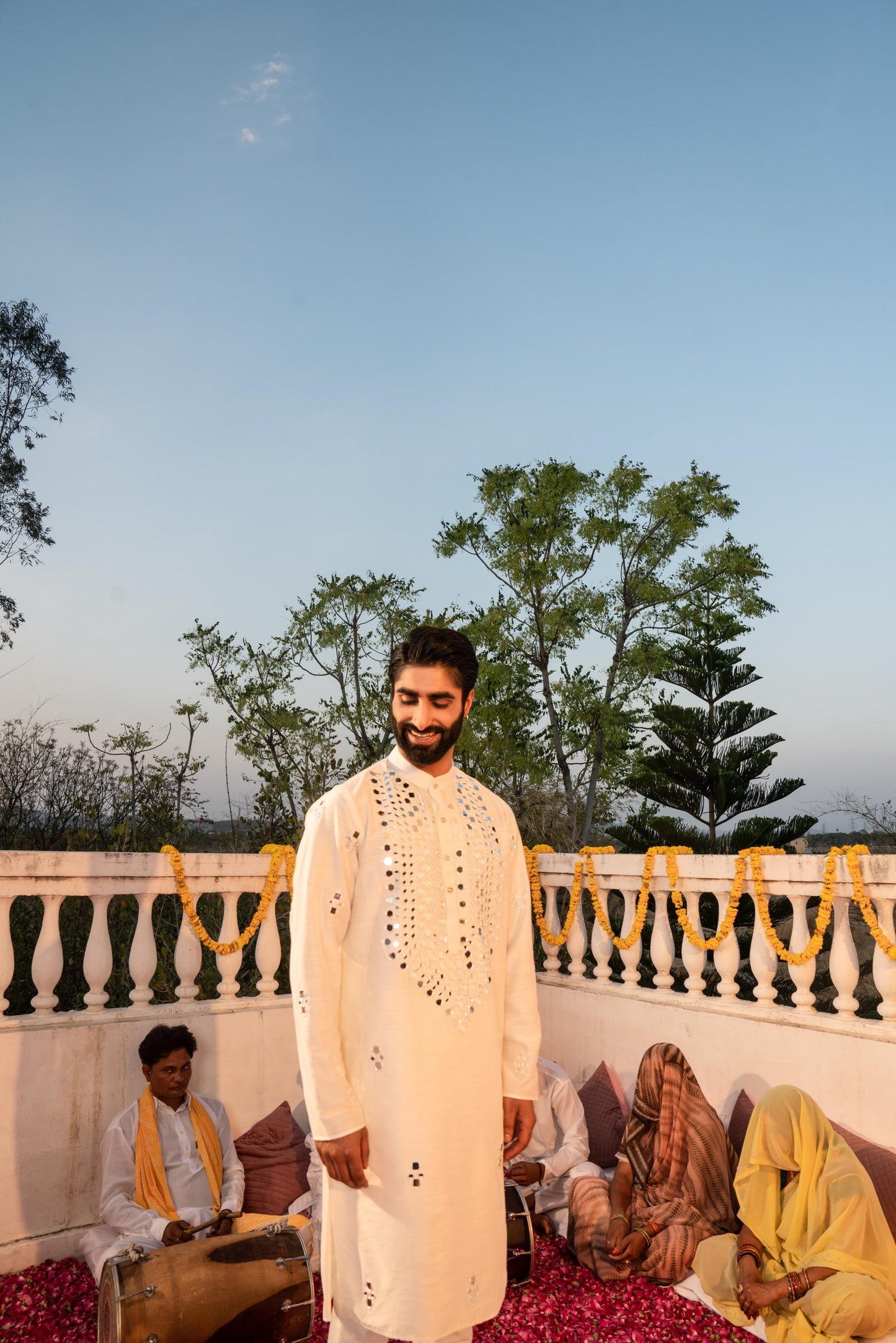 Ethereal Taj Mahal White Mirror Kurta