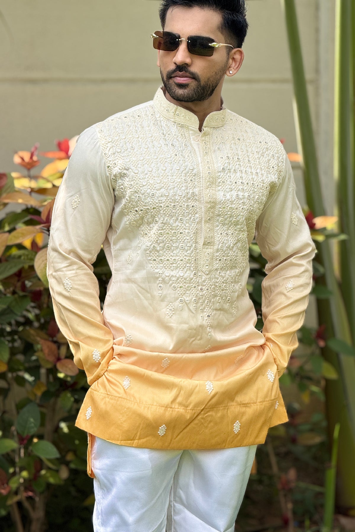 Ivory Se Sunehra Kurta