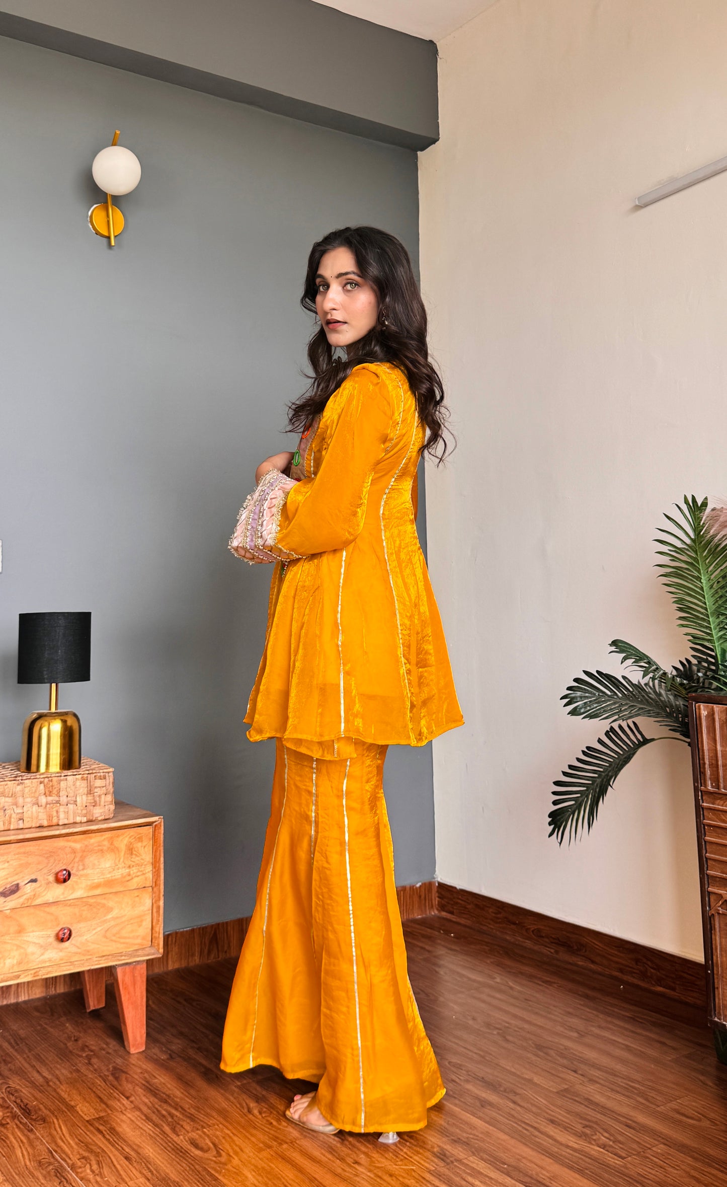 Saffron Mirror Cordset